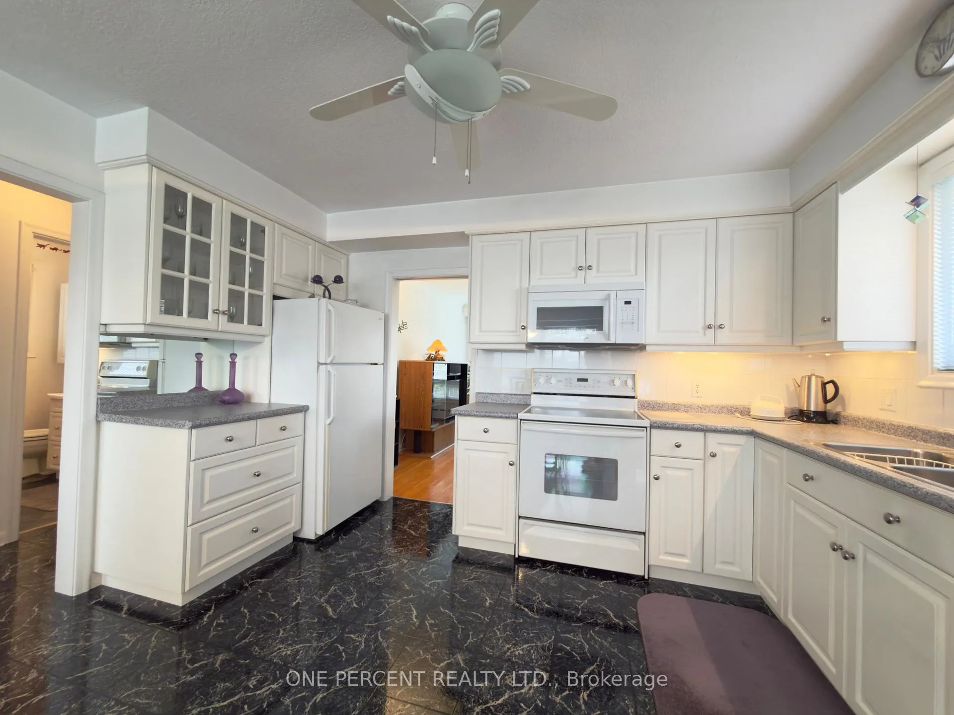 Photo 5 of 6 Kingsway Crescent, St. Catharines, Fairview — HOMEH