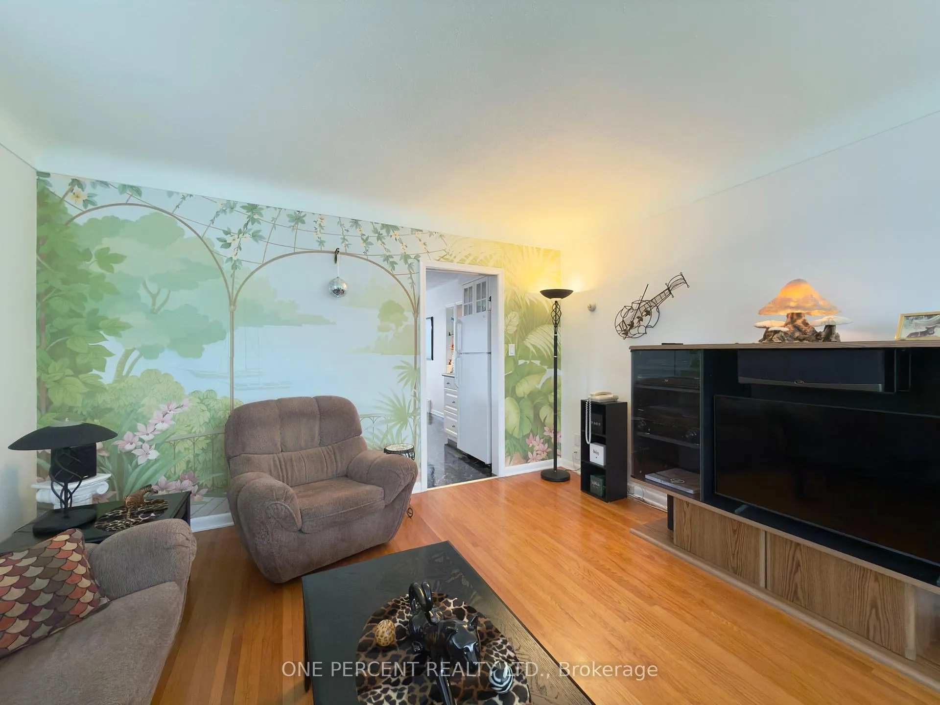 Photo 9 of 6 Kingsway Crescent, St. Catharines, Fairview — HOMEH