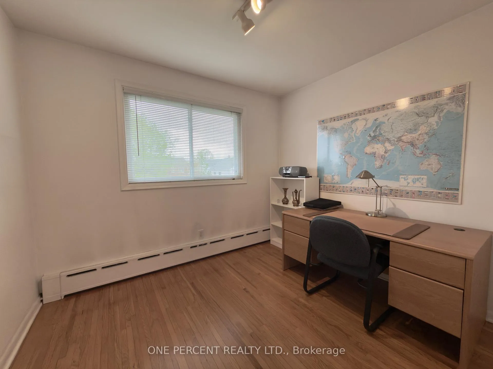 Photo 12 of 6 Kingsway Crescent, St. Catharines, Fairview — HOMEH