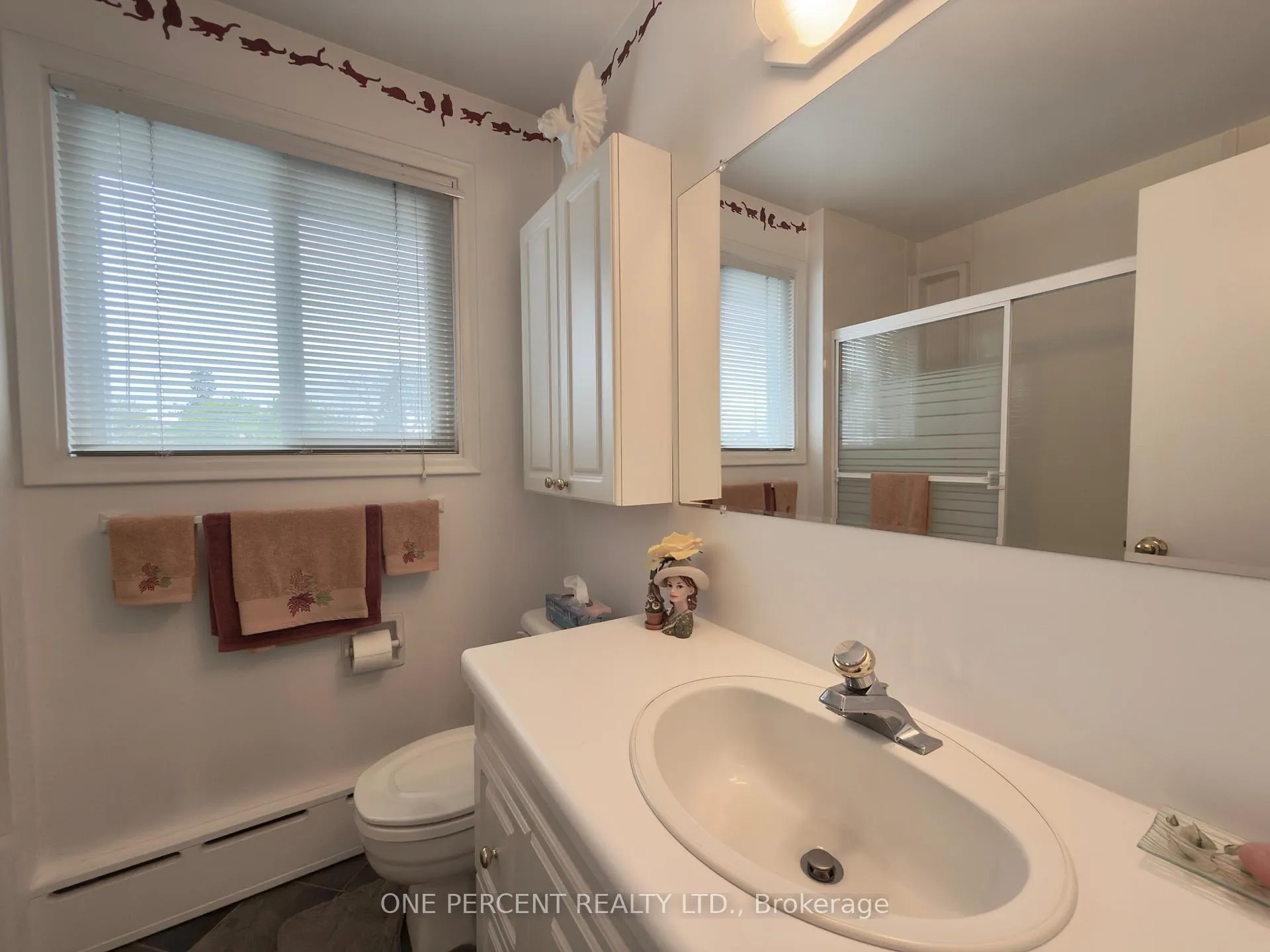Photo 13 of 6 Kingsway Crescent, St. Catharines, Fairview — HOMEH