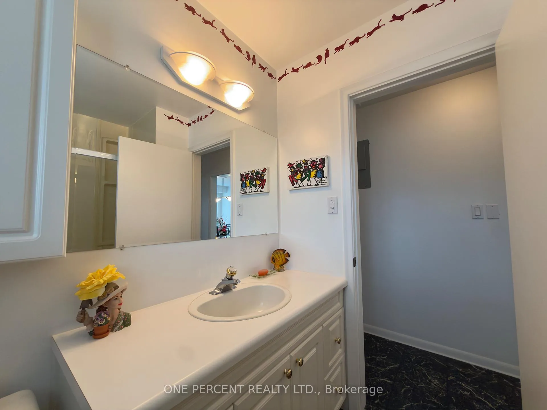 Photo 14 of 6 Kingsway Crescent, St. Catharines, Fairview — HOMEH