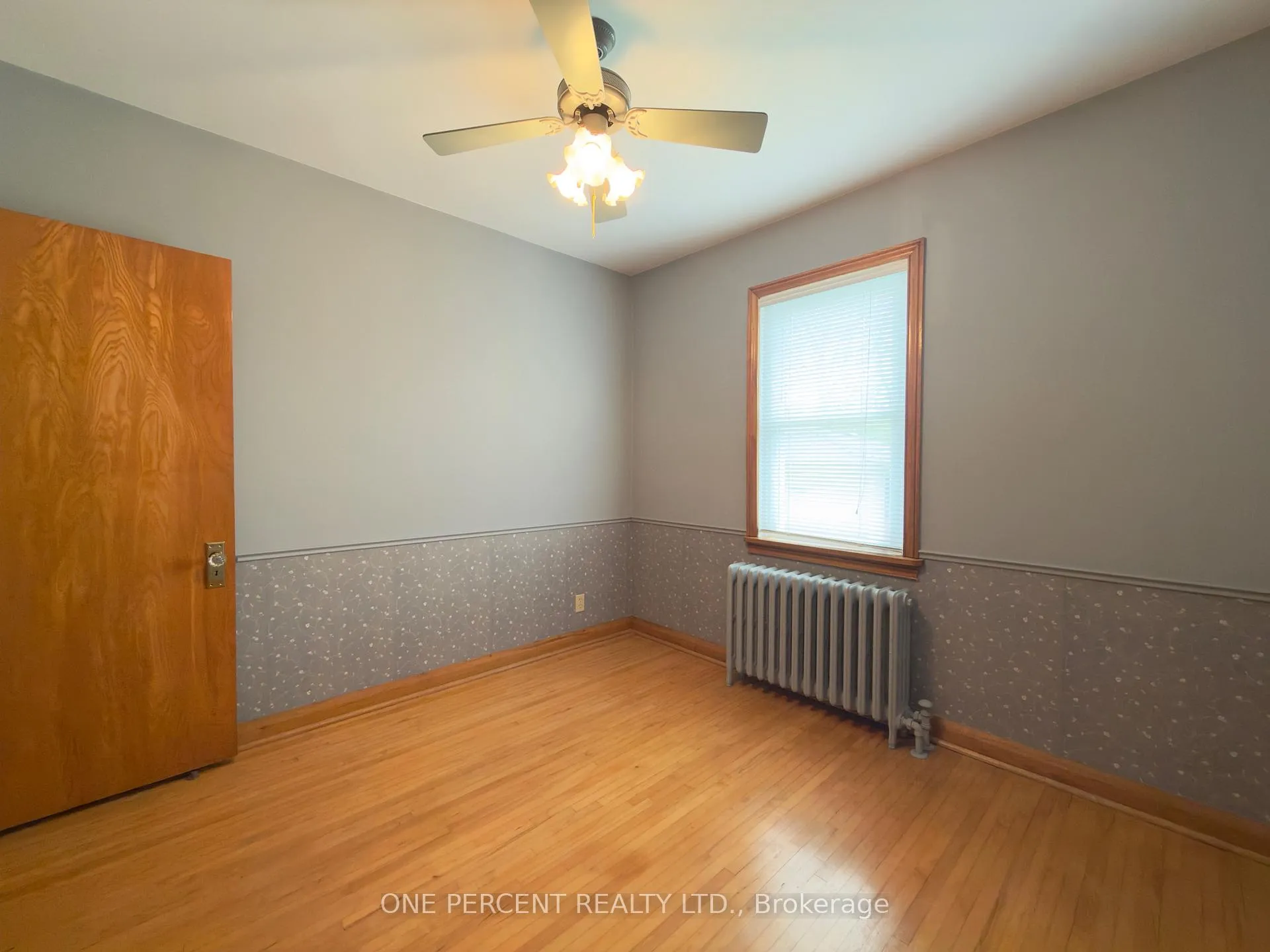 Photo 23 of 6 Kingsway Crescent, St. Catharines, Fairview — HOMEH