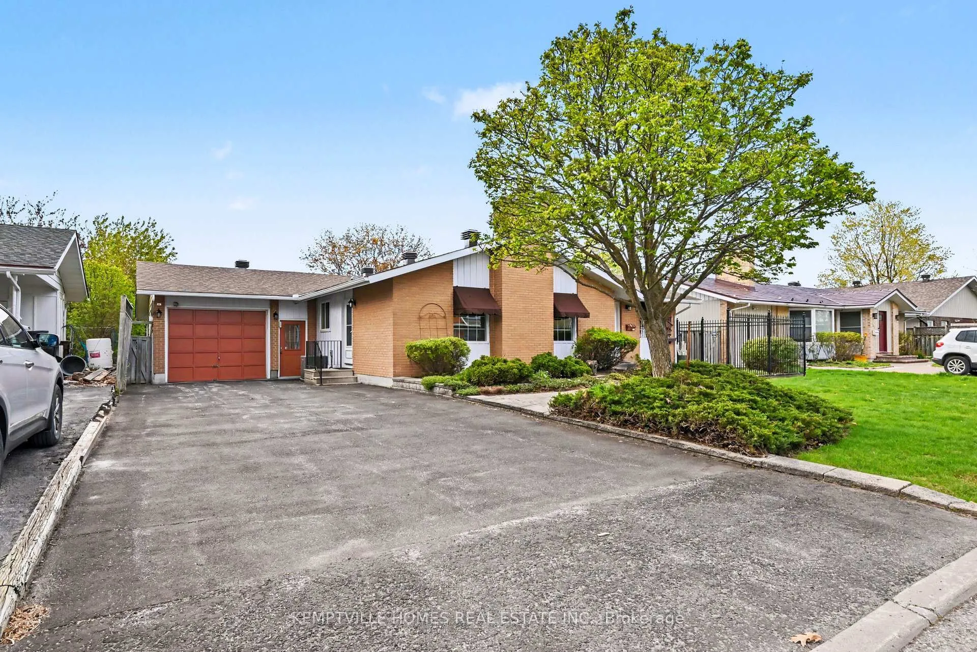 Photo 1 of 182 Abbotsford Road, Ottawa, Kanata - Glencairn/Hazeldean — HOMEH