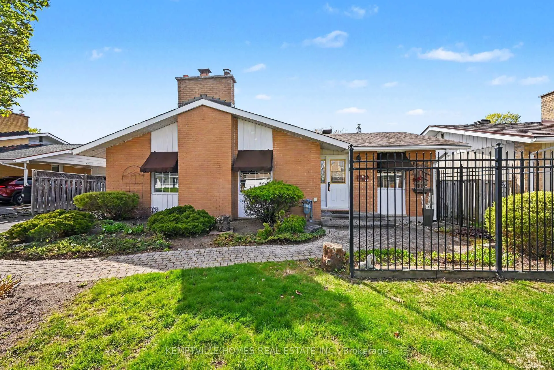 Photo 3 of 182 Abbotsford Road, Ottawa, Kanata - Glencairn/Hazeldean — HOMEH