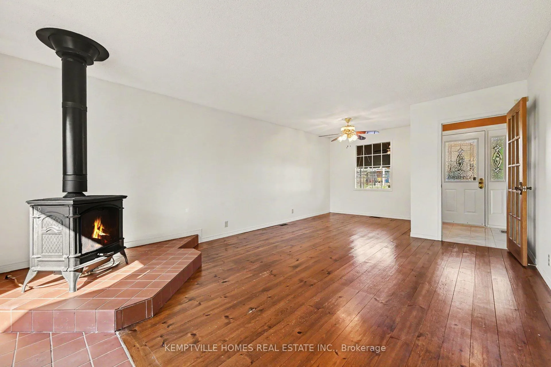 Photo 9 of 182 Abbotsford Road, Ottawa, Kanata - Glencairn/Hazeldean — HOMEH