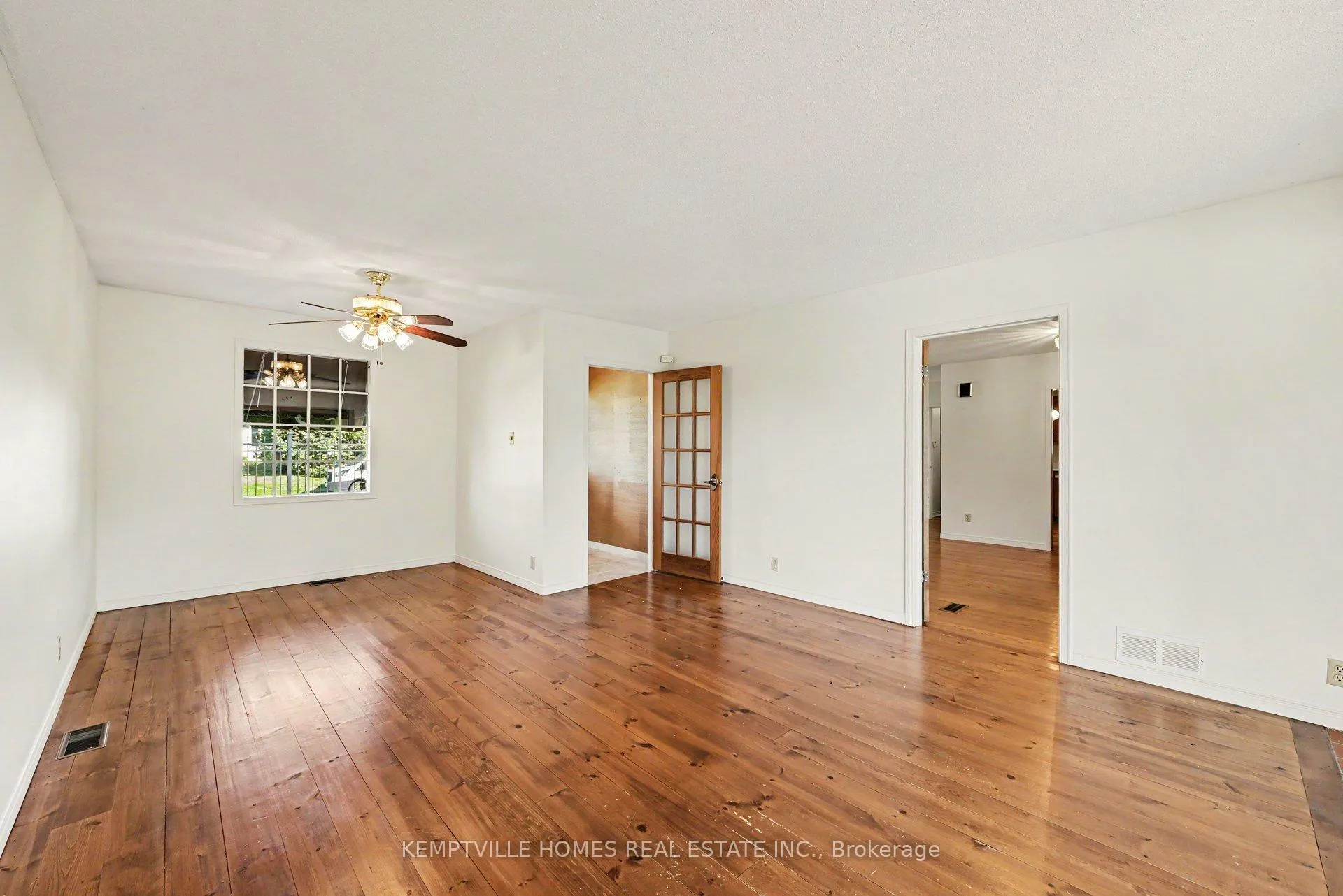 Photo 11 of 182 Abbotsford Road, Ottawa, Kanata - Glencairn/Hazeldean — HOMEH