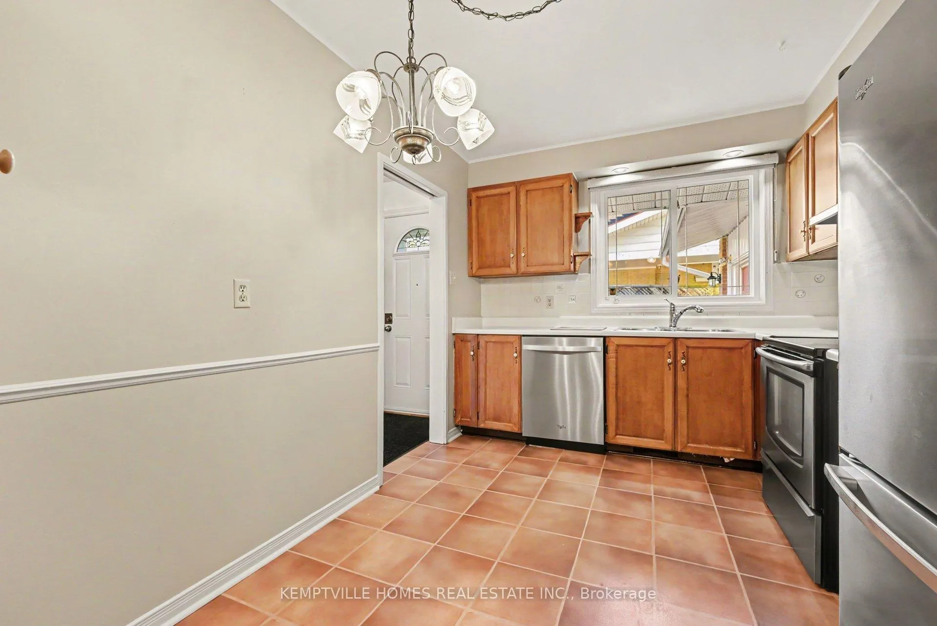 Photo 13 of 182 Abbotsford Road, Ottawa, Kanata - Glencairn/Hazeldean — HOMEH