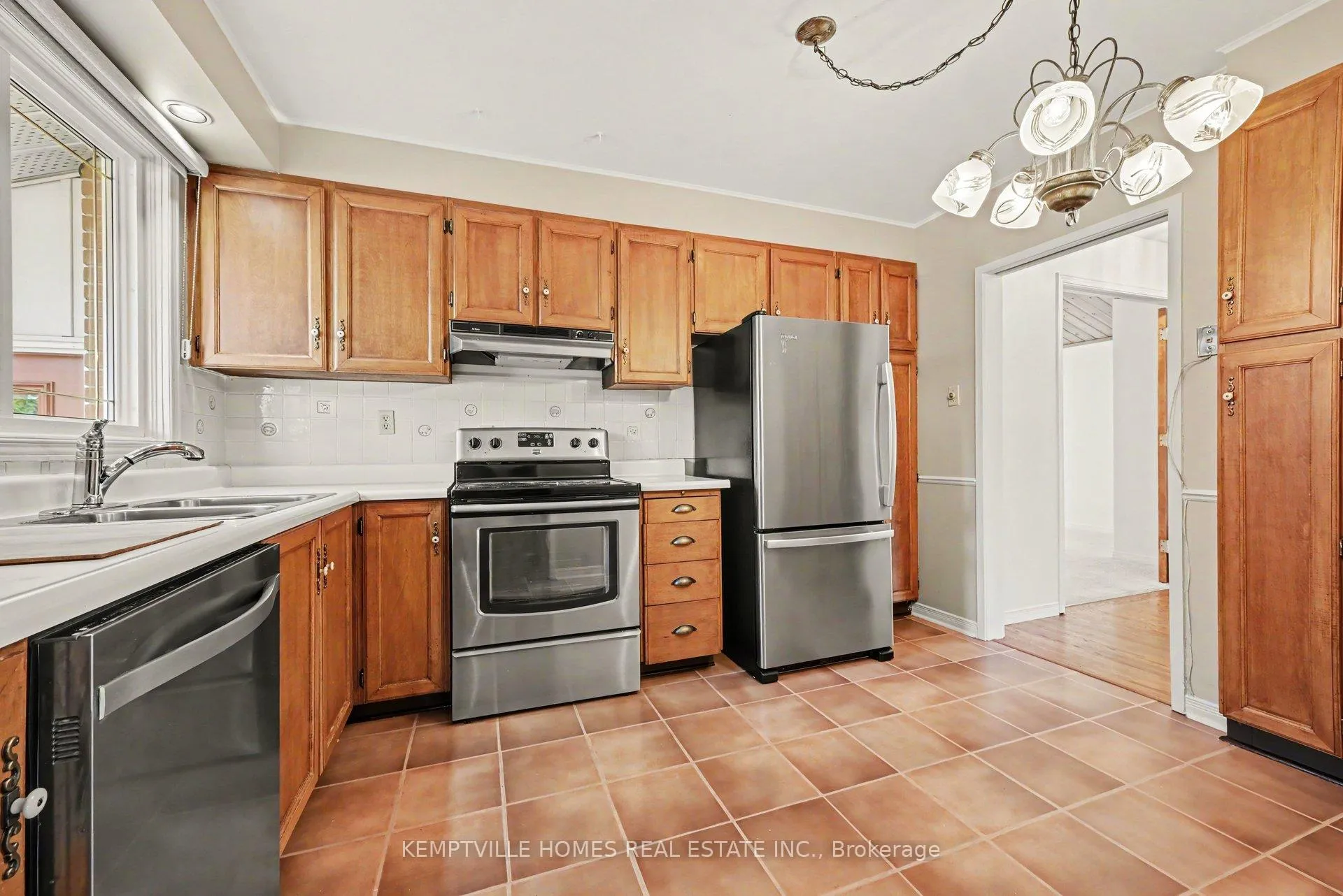 Photo 14 of 182 Abbotsford Road, Ottawa, Kanata - Glencairn/Hazeldean — HOMEH