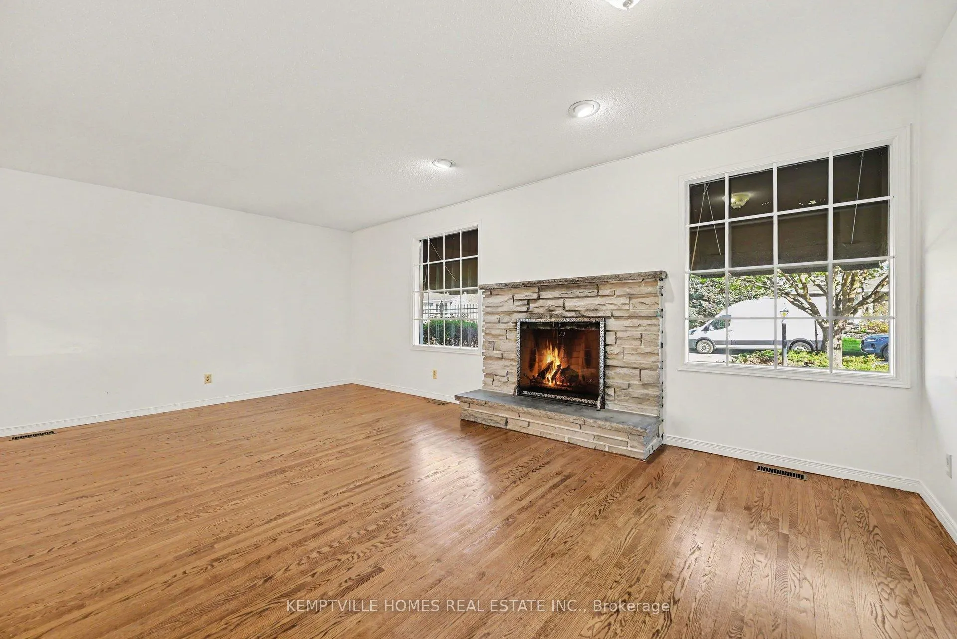 Photo 17 of 182 Abbotsford Road, Ottawa, Kanata - Glencairn/Hazeldean — HOMEH