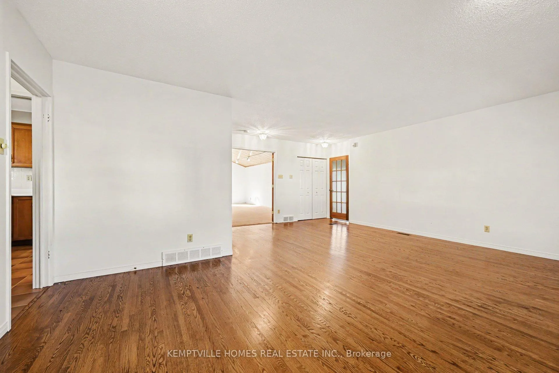 Photo 21 of 182 Abbotsford Road, Ottawa, Kanata - Glencairn/Hazeldean — HOMEH