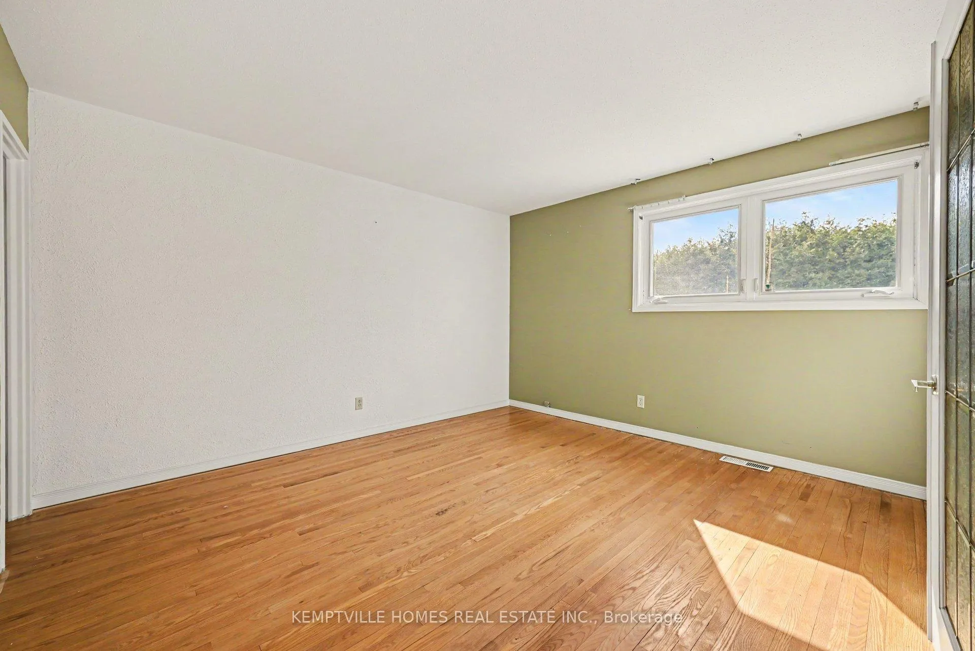 Photo 25 of 182 Abbotsford Road, Ottawa, Kanata - Glencairn/Hazeldean — HOMEH
