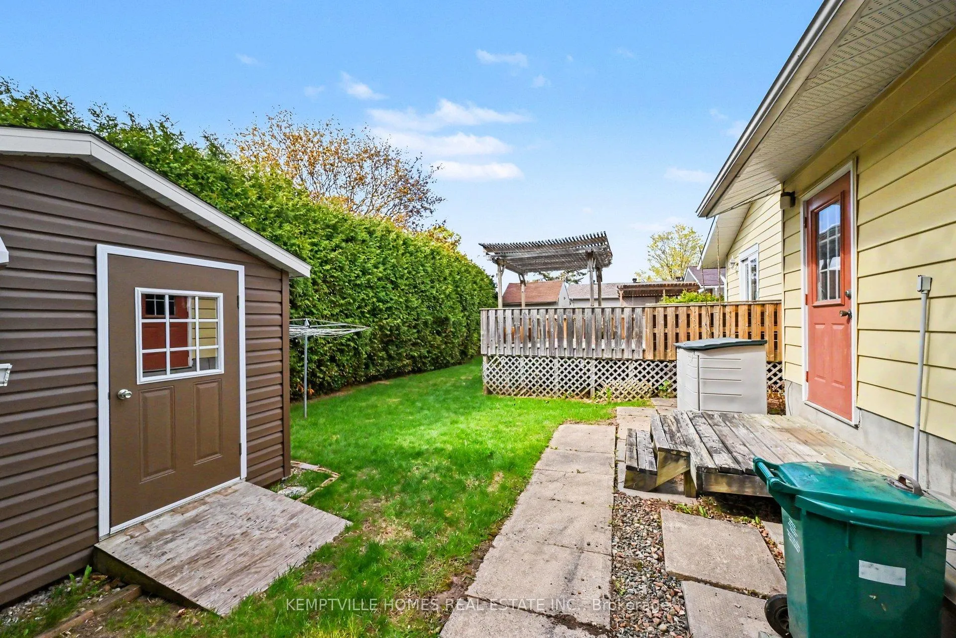 Photo 37 of 182 Abbotsford Road, Ottawa, Kanata - Glencairn/Hazeldean — HOMEH