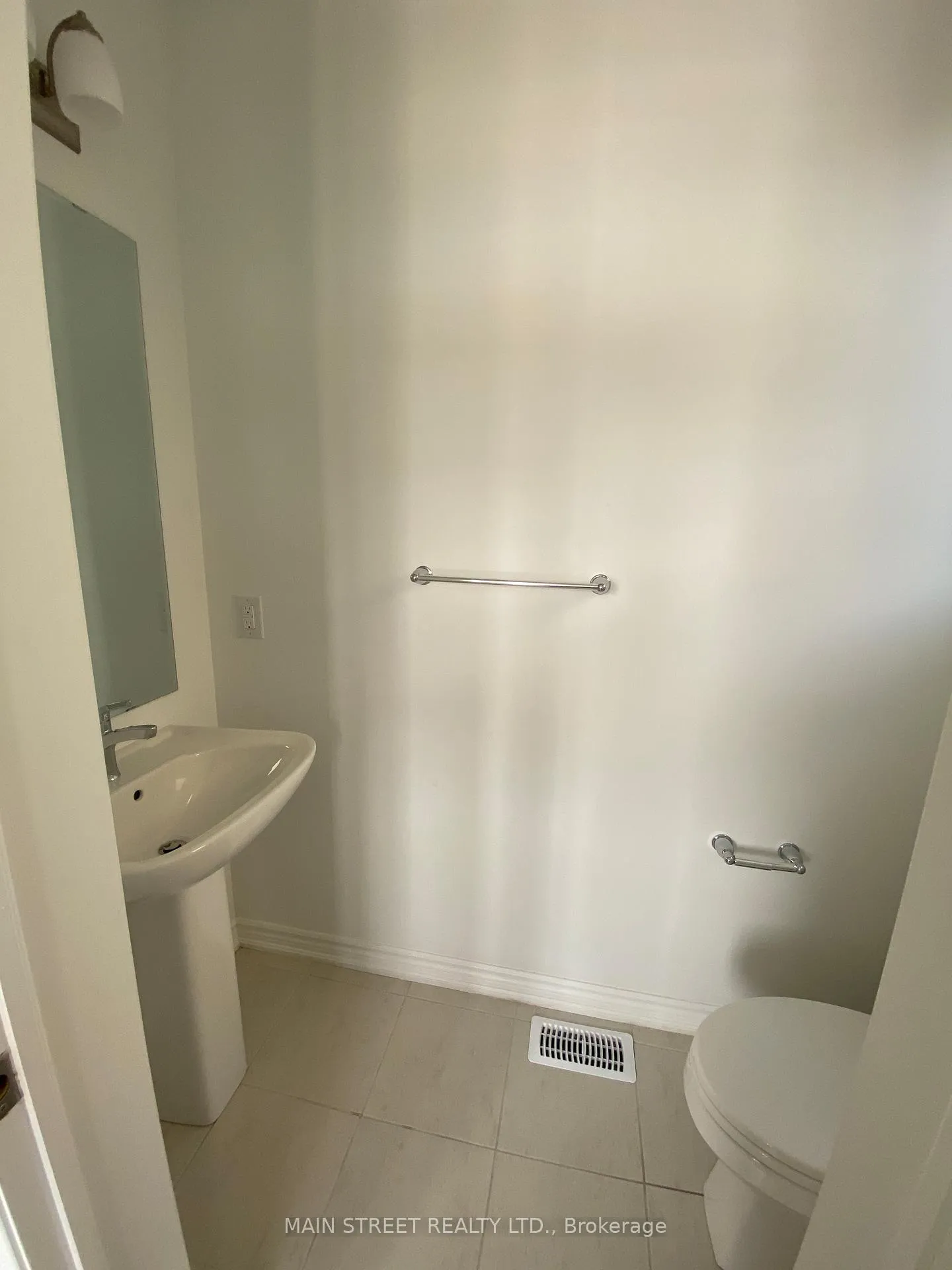 Photo 3 of 867 Whitlock Avenue, Milton, Cobban — HOMEH