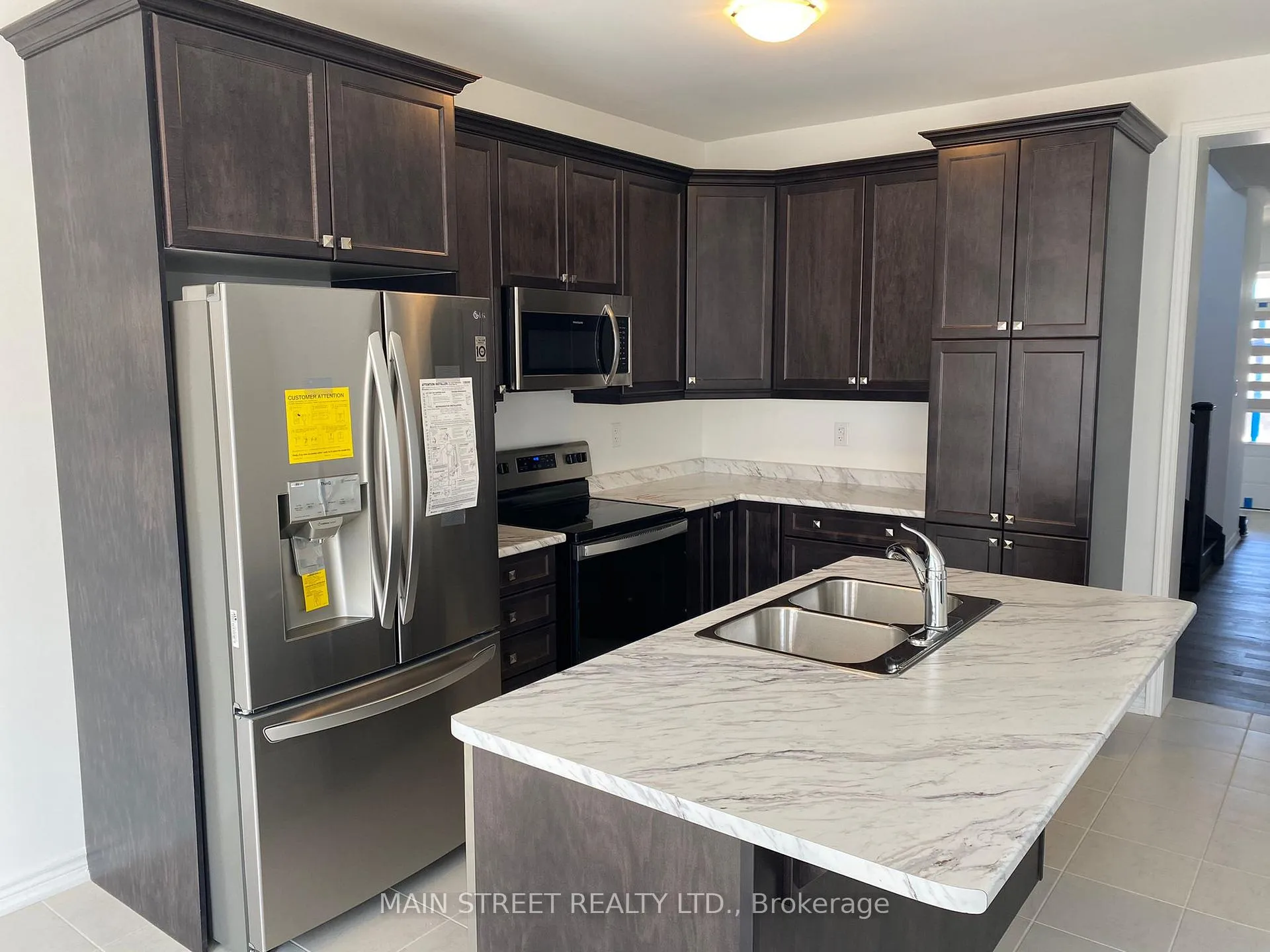 Photo 5 of 867 Whitlock Avenue, Milton, Cobban — HOMEH