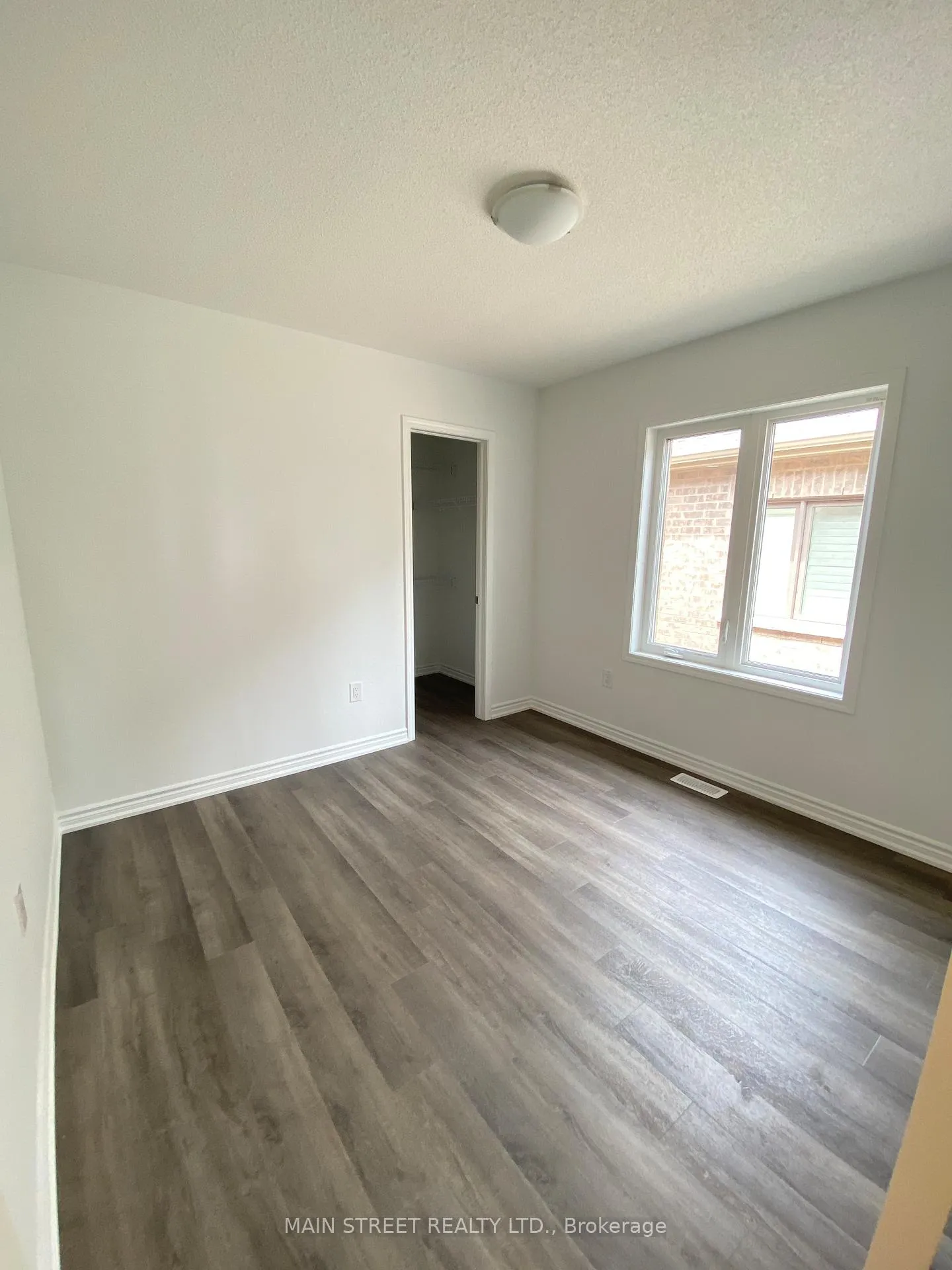 Photo 12 of 867 Whitlock Avenue, Milton, Cobban — HOMEH