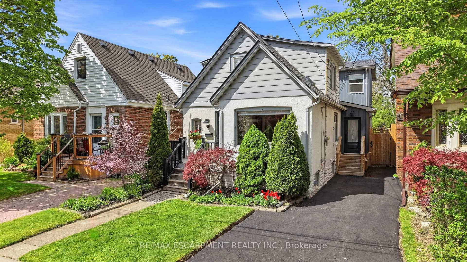Photo 2 of 28 Roanoke Road, Hamilton, Westdale — HOMEH