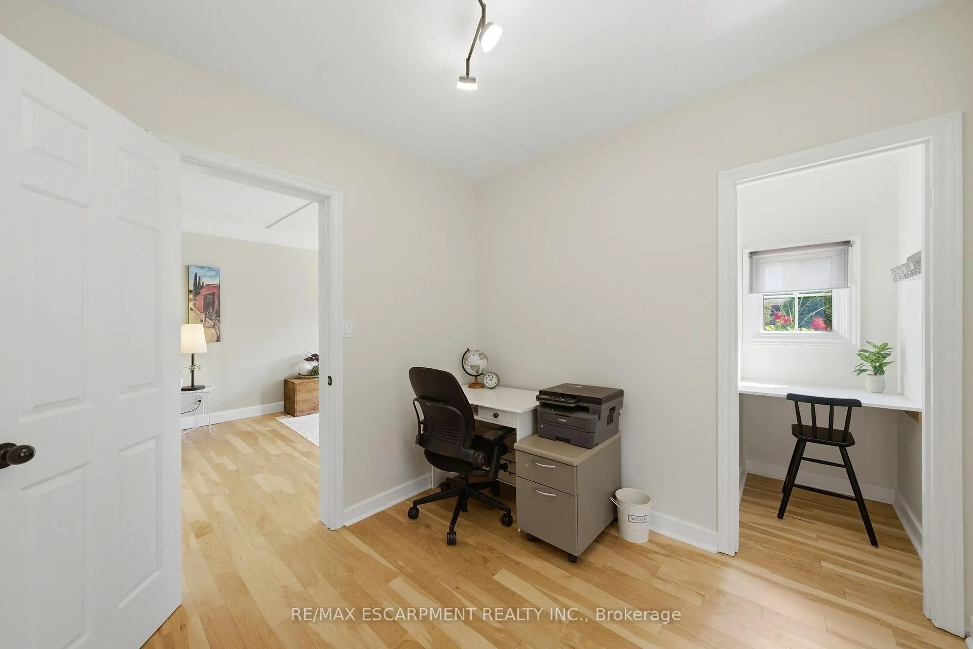 Photo 10 of 28 Roanoke Road, Hamilton, Westdale — HOMEH