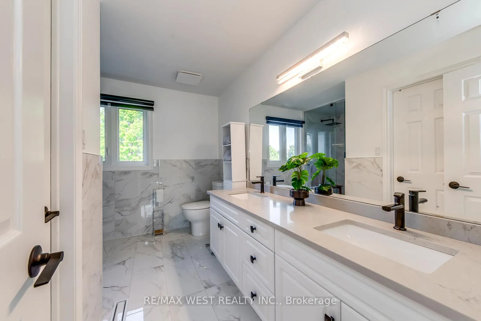 Photo 15 of 8077 Mount Carmel Boulevard, Niagara Falls, Mt. Carmel — HOMEH