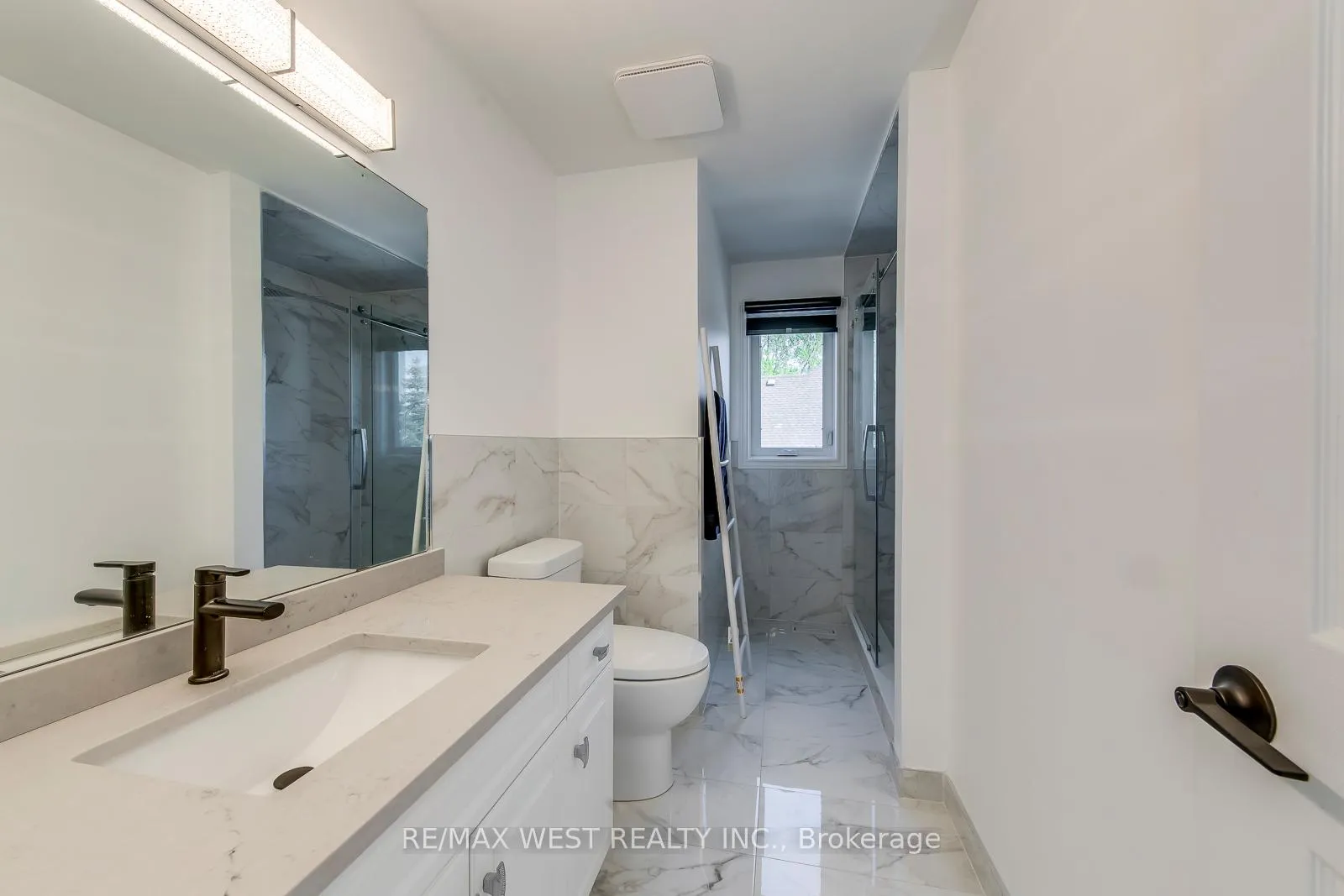 Photo 20 of 8077 Mount Carmel Boulevard, Niagara Falls, Mt. Carmel — HOMEH