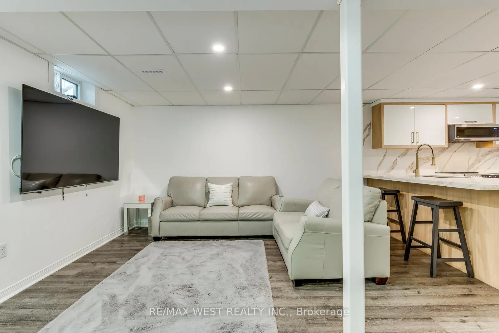 Photo 24 of 8077 Mount Carmel Boulevard, Niagara Falls, Mt. Carmel — HOMEH