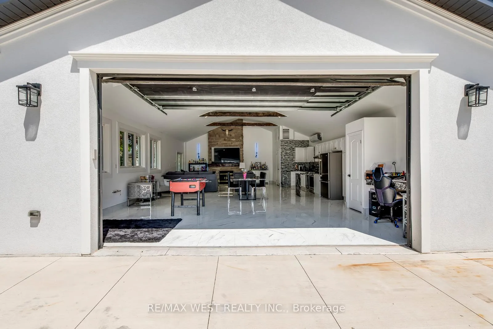 Photo 30 of 8077 Mount Carmel Boulevard, Niagara Falls, Mt. Carmel — HOMEH