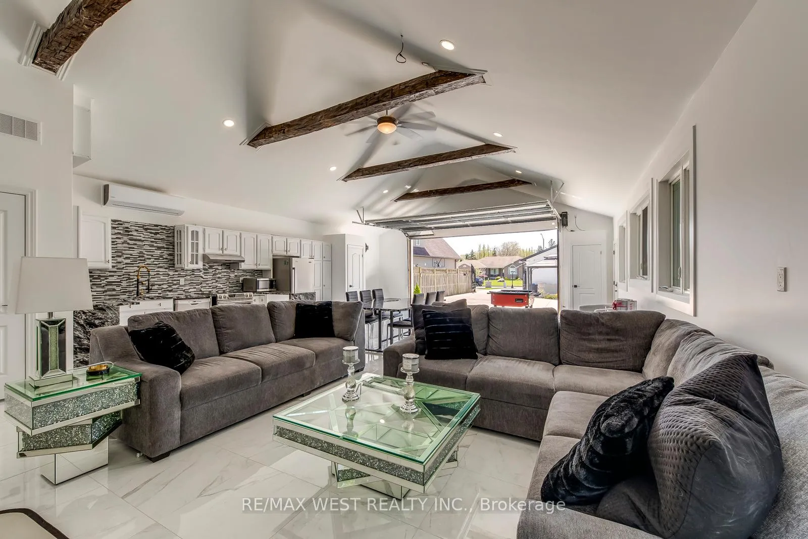 Photo 33 of 8077 Mount Carmel Boulevard, Niagara Falls, Mt. Carmel — HOMEH