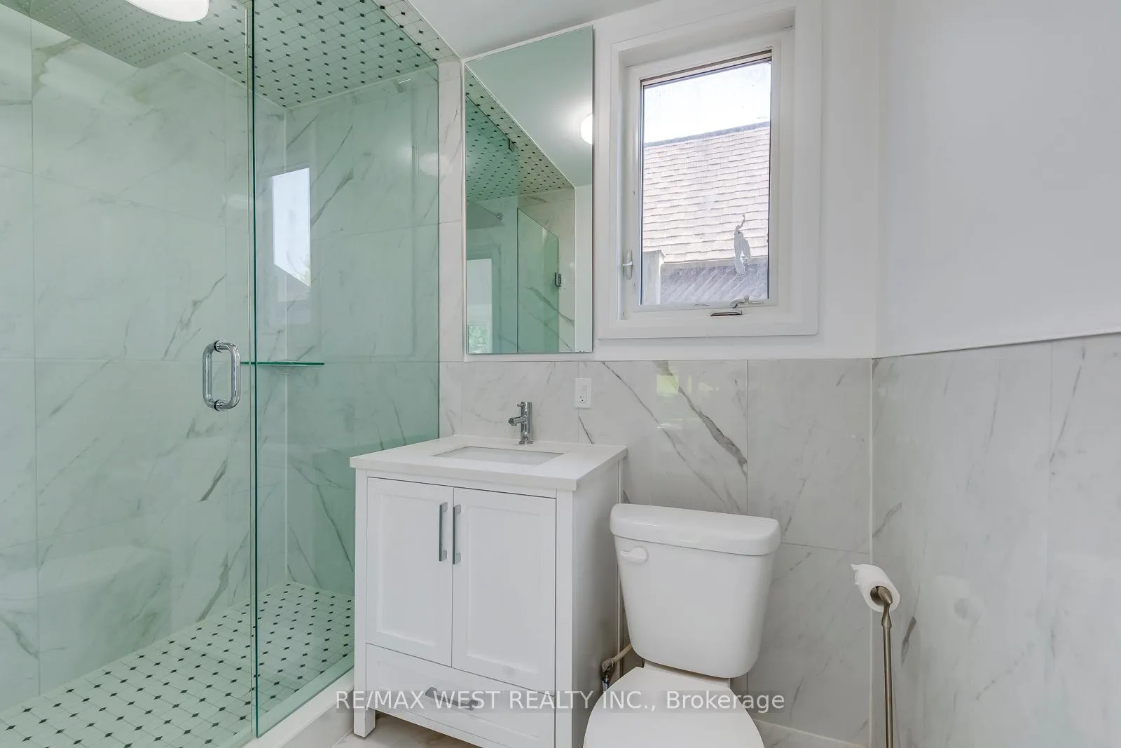Photo 37 of 8077 Mount Carmel Boulevard, Niagara Falls, Mt. Carmel — HOMEH