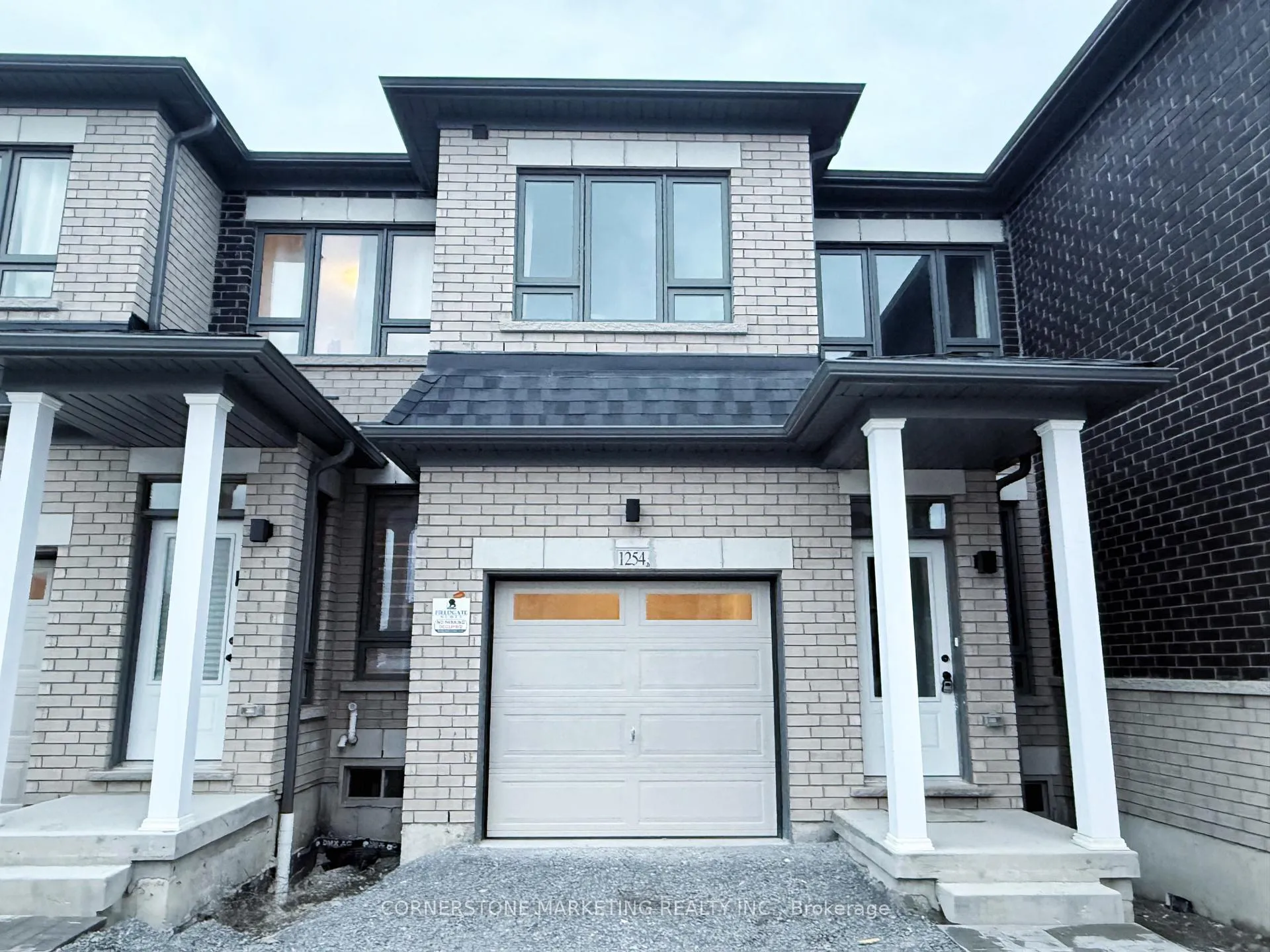 Photo 2 of 1254 Elizabeth Mackenzie Drive, Pickering, Rural Pickering — HOMEH