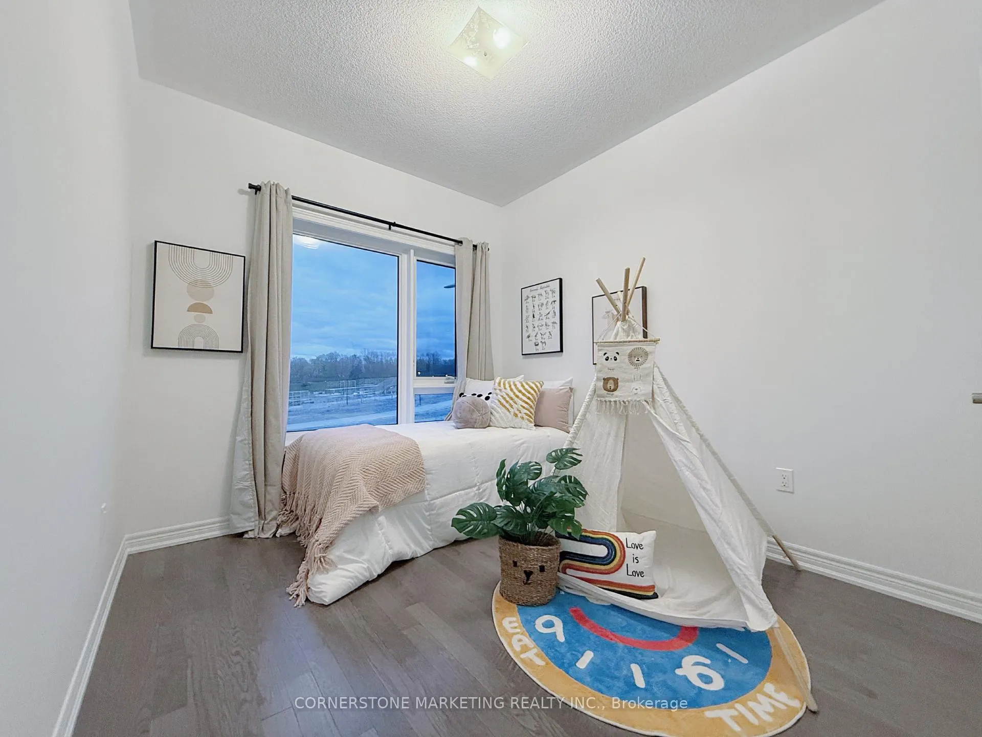 Photo 12 of 1254 Elizabeth Mackenzie Drive, Pickering, Rural Pickering — HOMEH