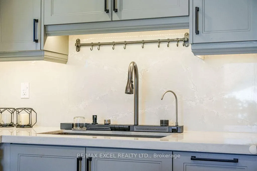 Photo 16 of 106 Upton Crescent, Markham, Milliken Mills West — HOMEH