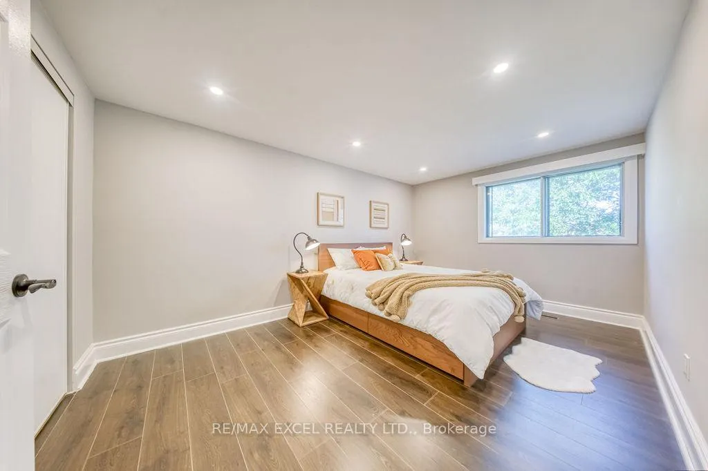 Photo 28 of 106 Upton Crescent, Markham, Milliken Mills West — HOMEH