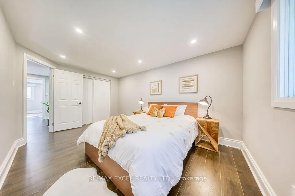Photo 30 of 106 Upton Crescent, Markham, Milliken Mills West — HOMEH