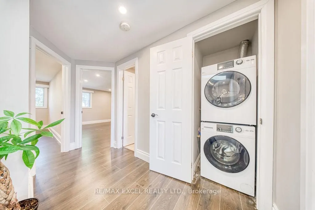 Photo 34 of 106 Upton Crescent, Markham, Milliken Mills West — HOMEH