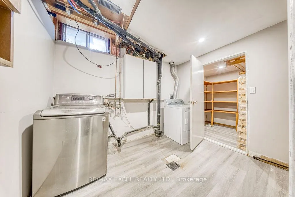 Photo 41 of 106 Upton Crescent, Markham, Milliken Mills West — HOMEH