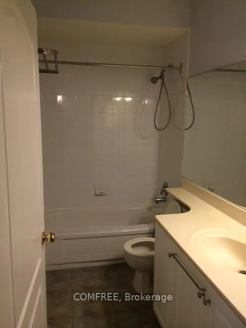 Photo 4 of Unit 807, 393 King Street W, Toronto, Waterfront Communities — HOMEH