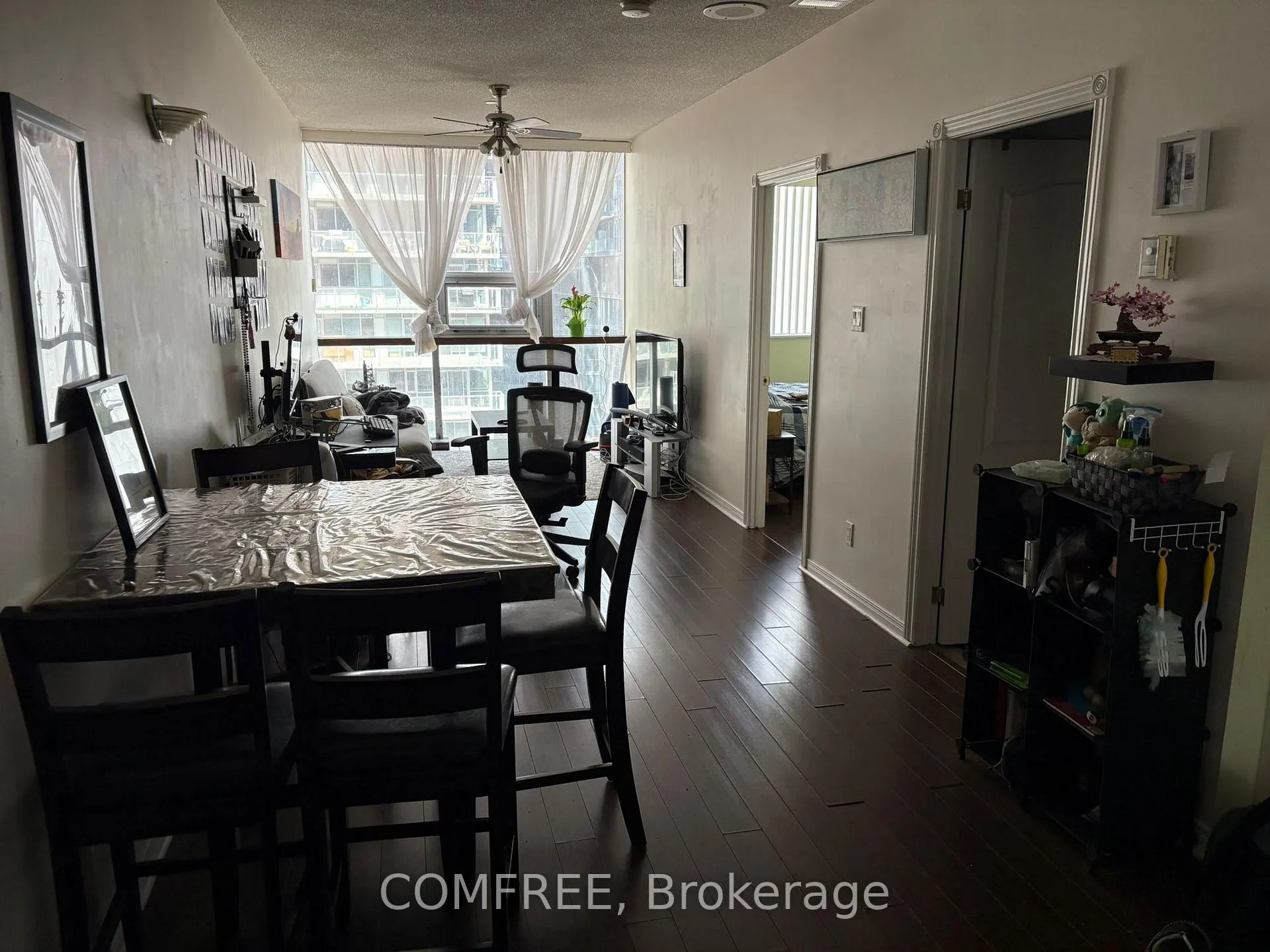 Photo 11 of Unit 807, 393 King Street W, Toronto, Waterfront Communities — HOMEH