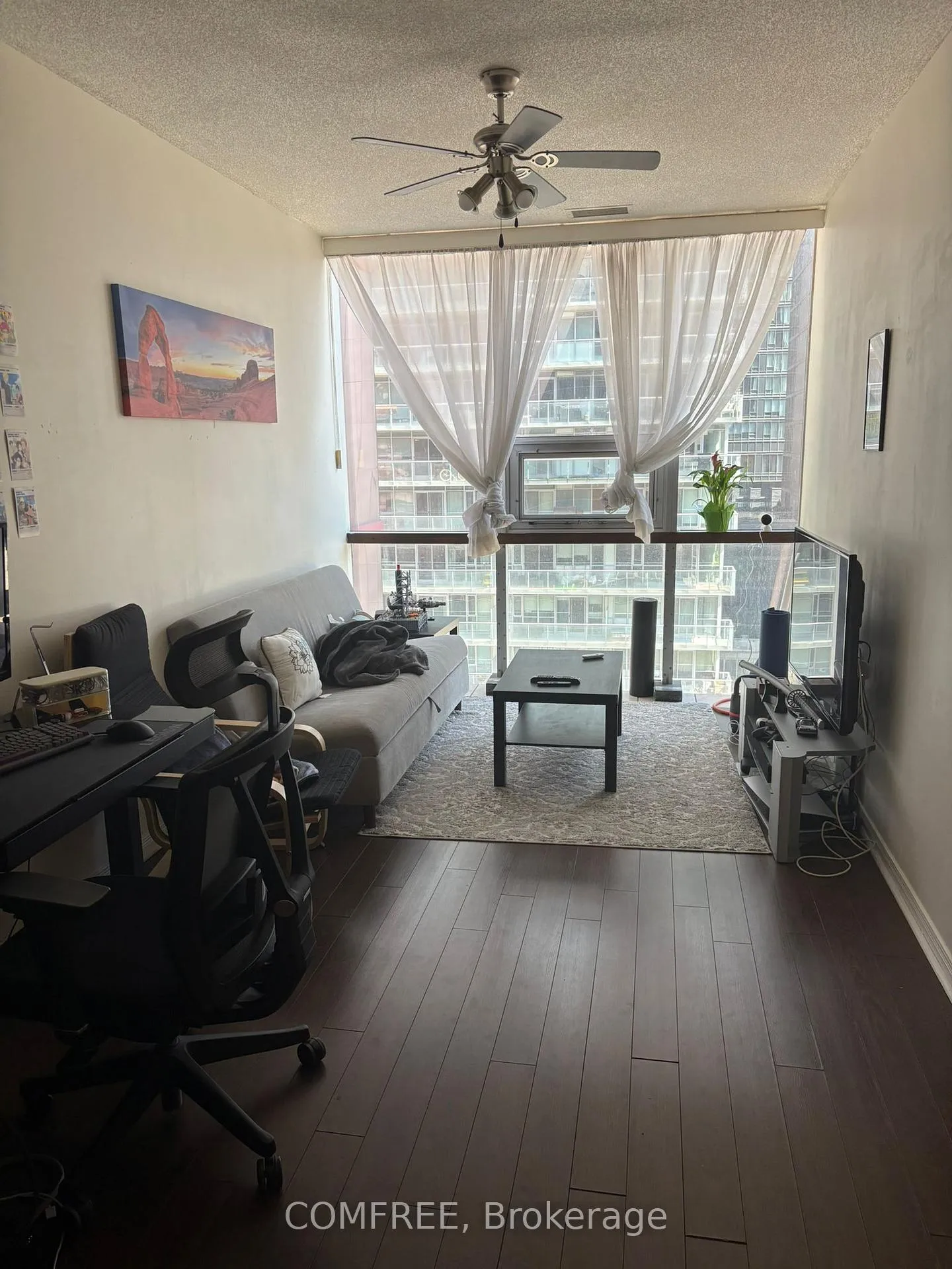 Photo 16 of Unit 807, 393 King Street W, Toronto, Waterfront Communities — HOMEH