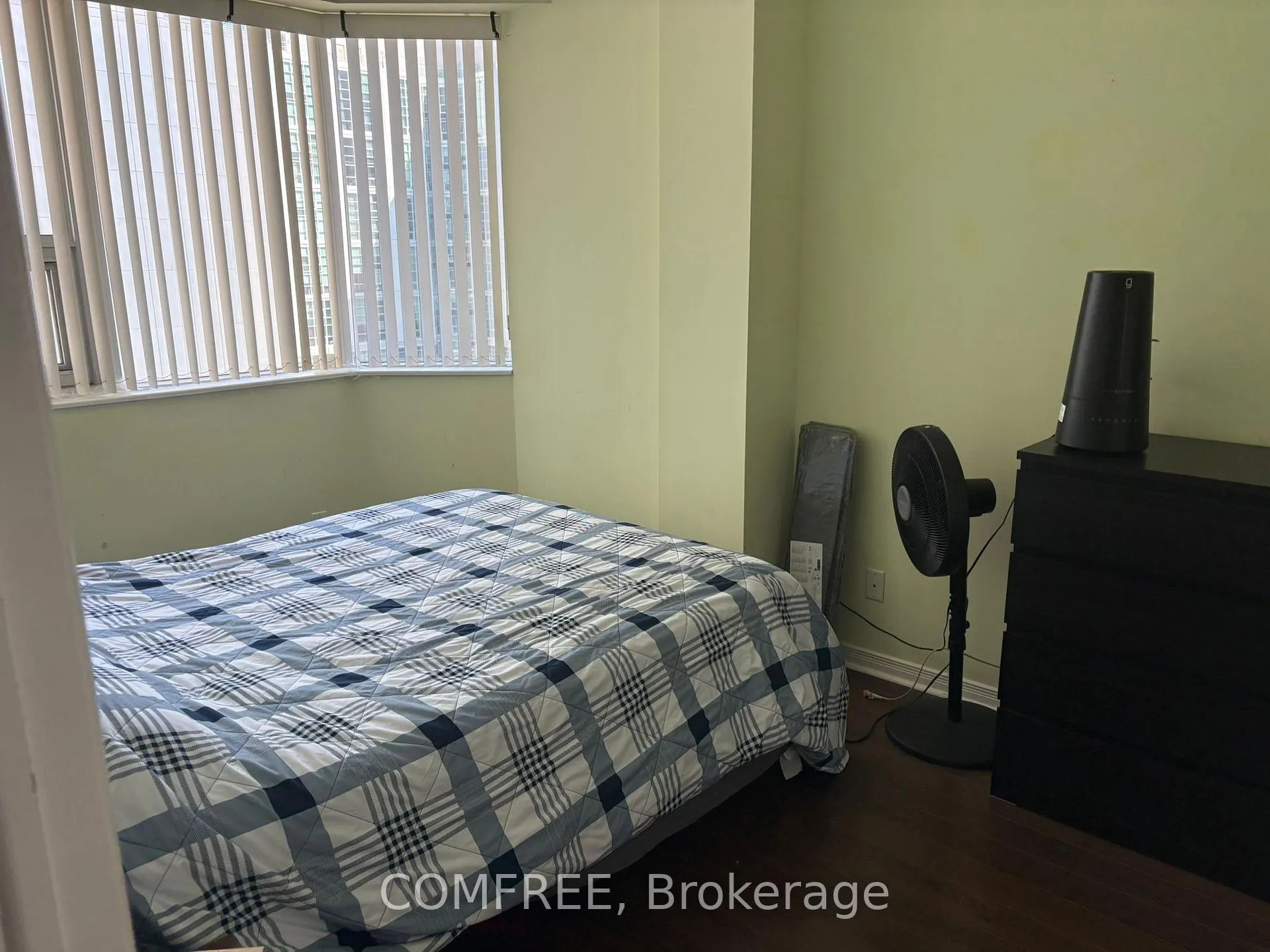 Photo 21 of Unit 807, 393 King Street W, Toronto, Waterfront Communities — HOMEH