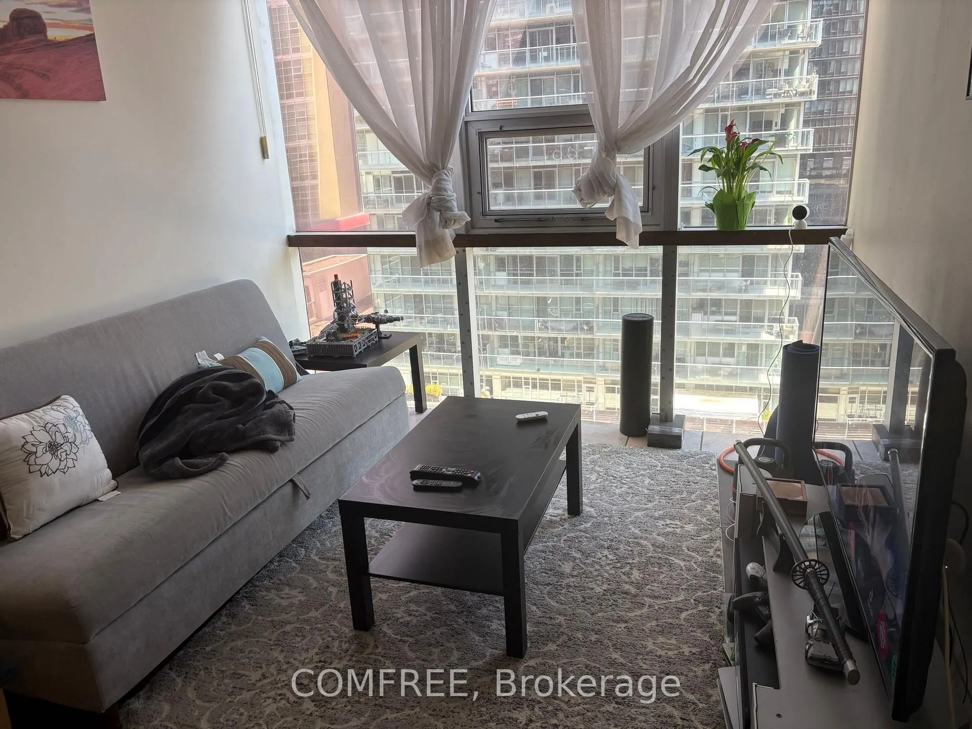 Photo 24 of Unit 807, 393 King Street W, Toronto, Waterfront Communities — HOMEH