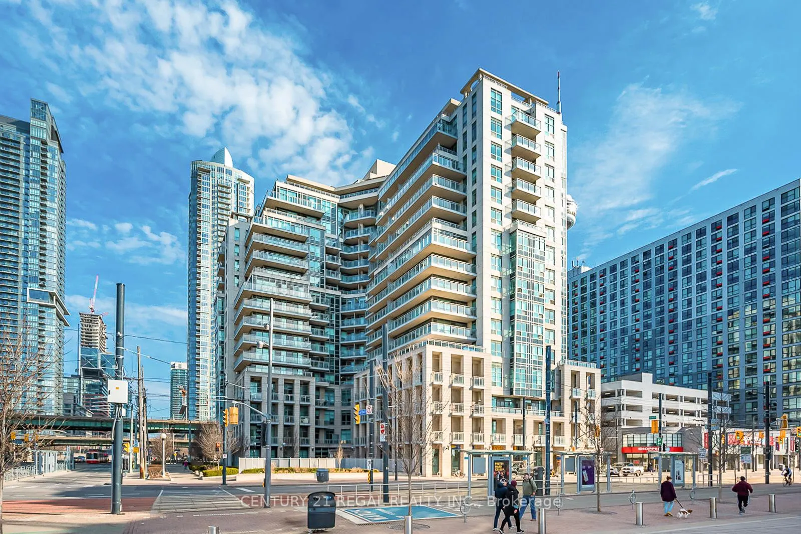 Front of Unit 414, 410 Queens Quay W