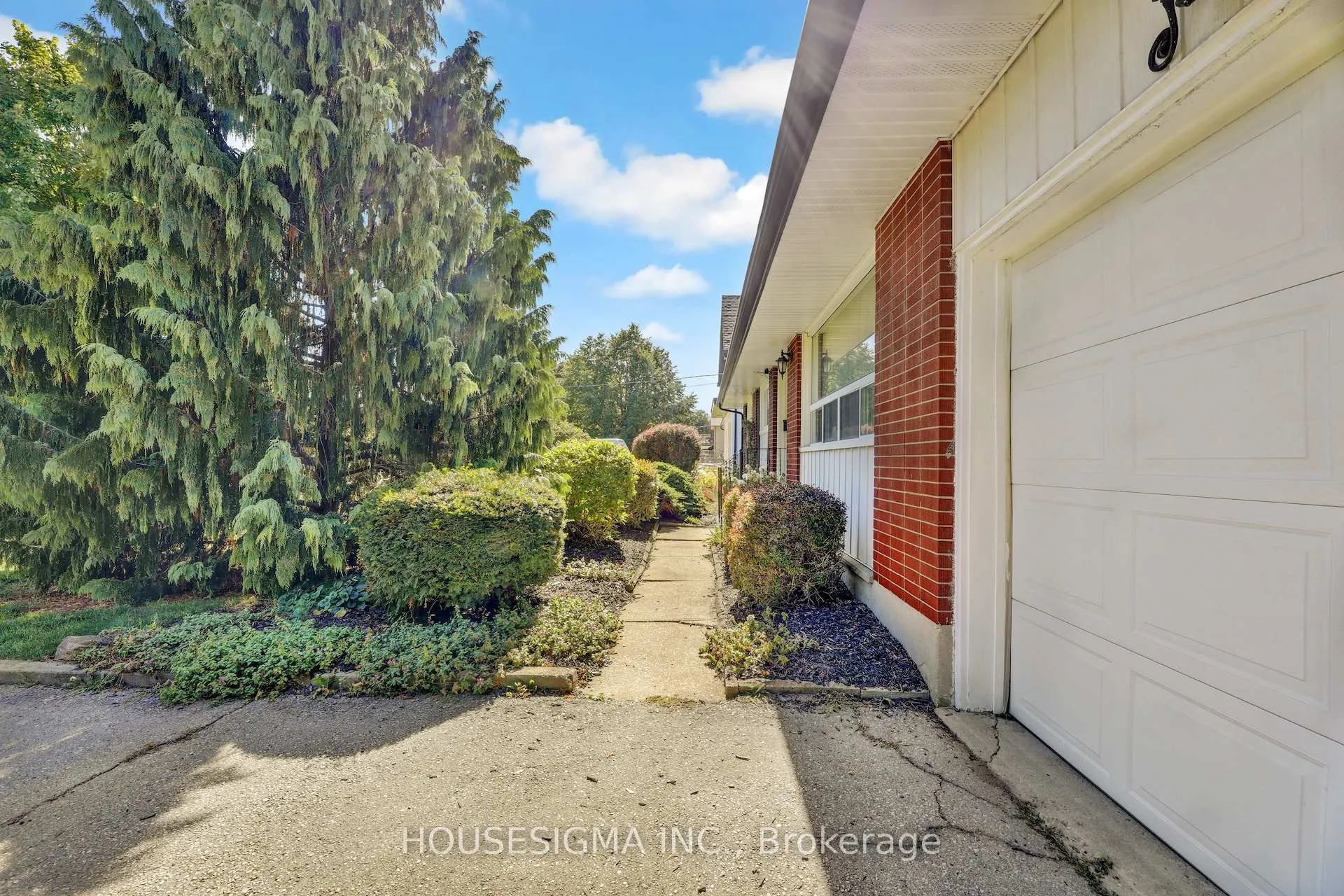Photo 6 of 33 Ridgeway Avenue, Guelph, Pineridge/Westminster Woods — HOMEH