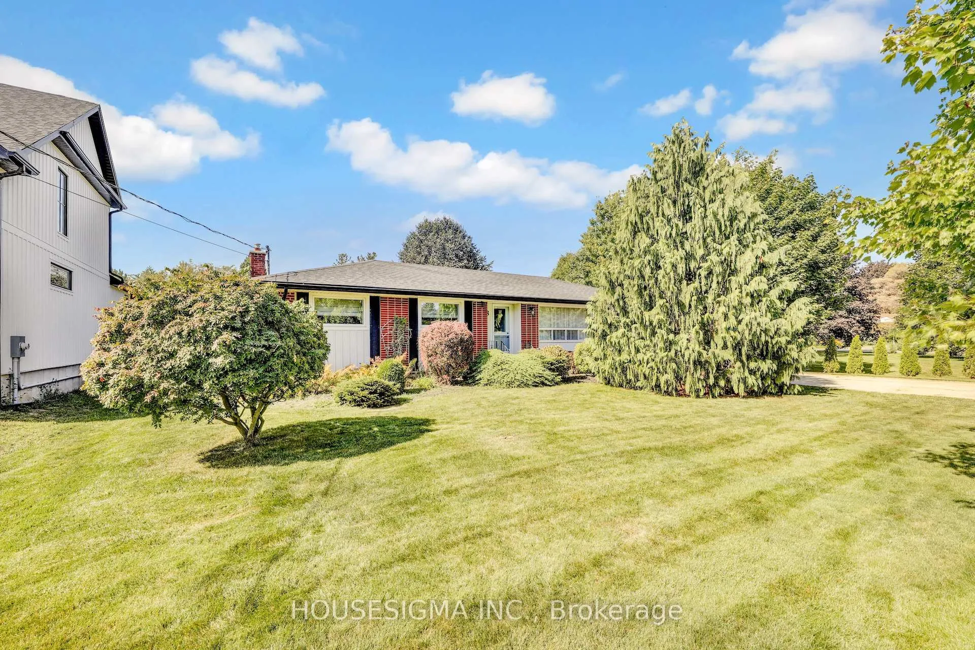 Photo 11 of 33 Ridgeway Avenue, Guelph, Pineridge/Westminster Woods — HOMEH