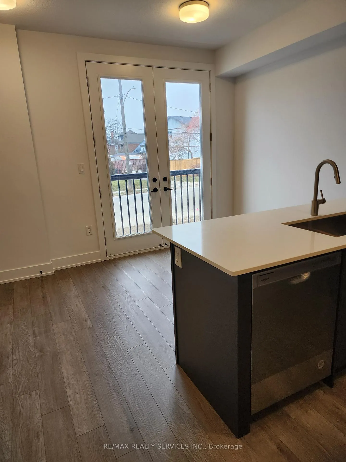 Photo 6 of Unit 33, 99 Roger Street, Waterloo, Uptown Waterloo — HOMEH