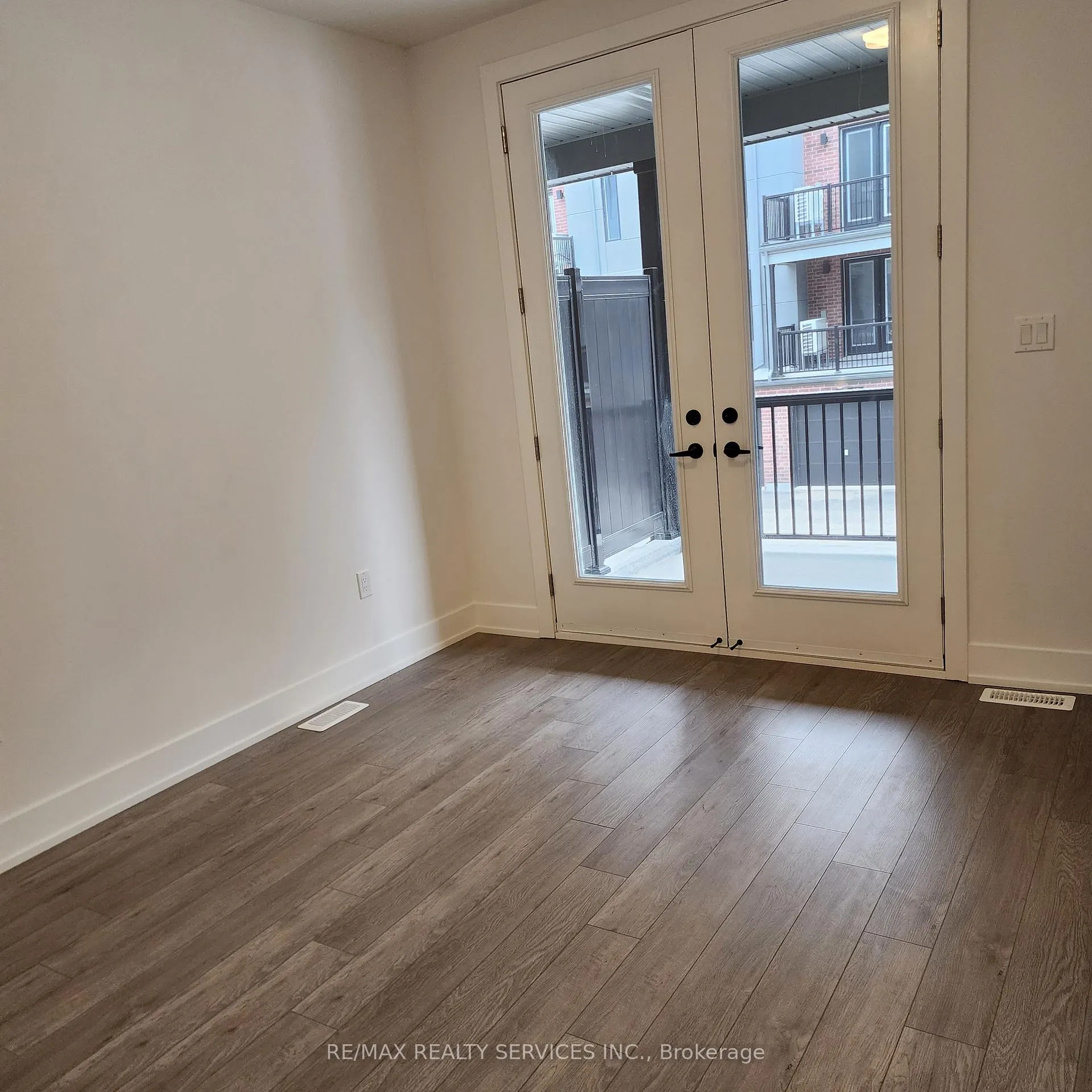Photo 11 of Unit 33, 99 Roger Street, Waterloo, Uptown Waterloo — HOMEH