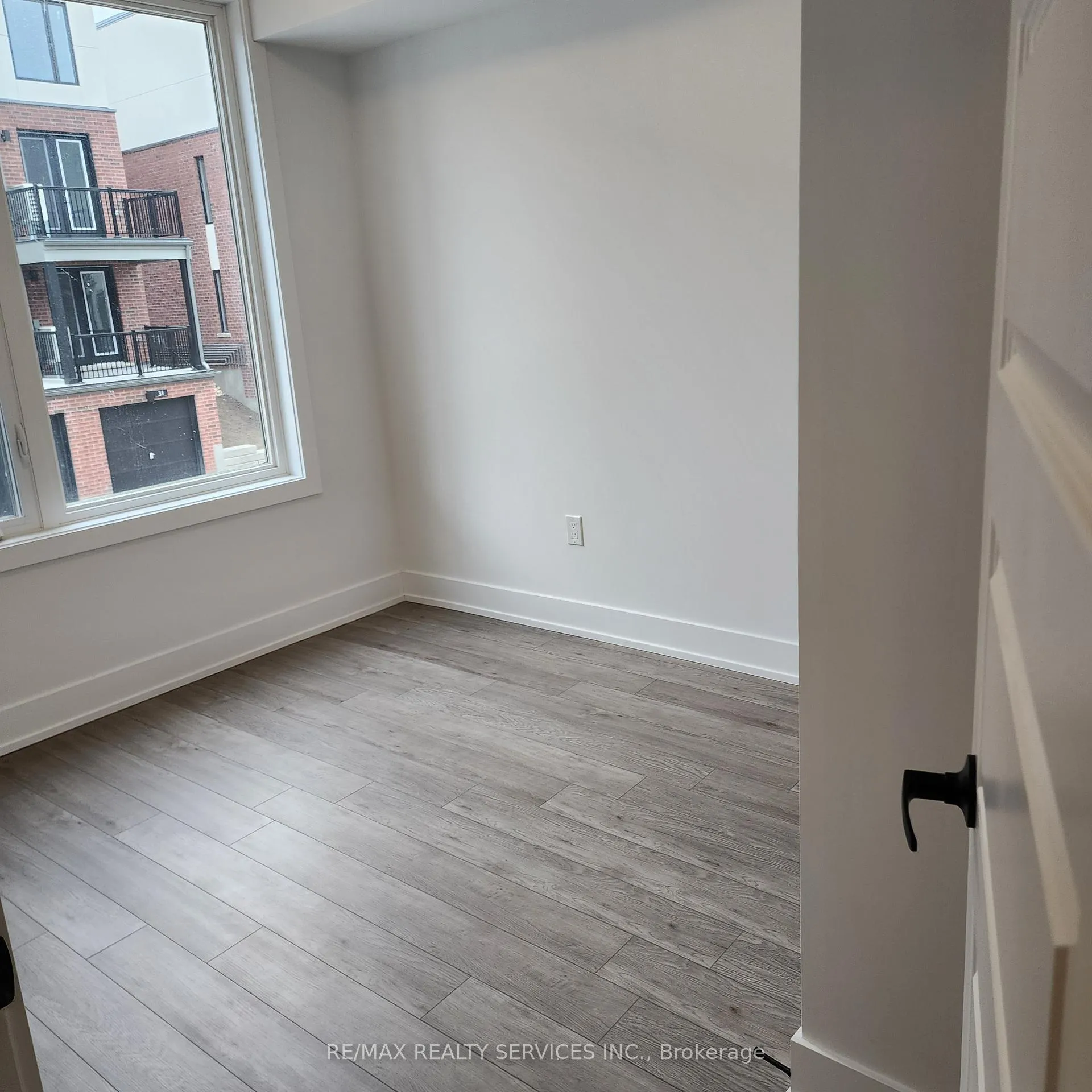 Photo 12 of Unit 33, 99 Roger Street, Waterloo, Uptown Waterloo — HOMEH