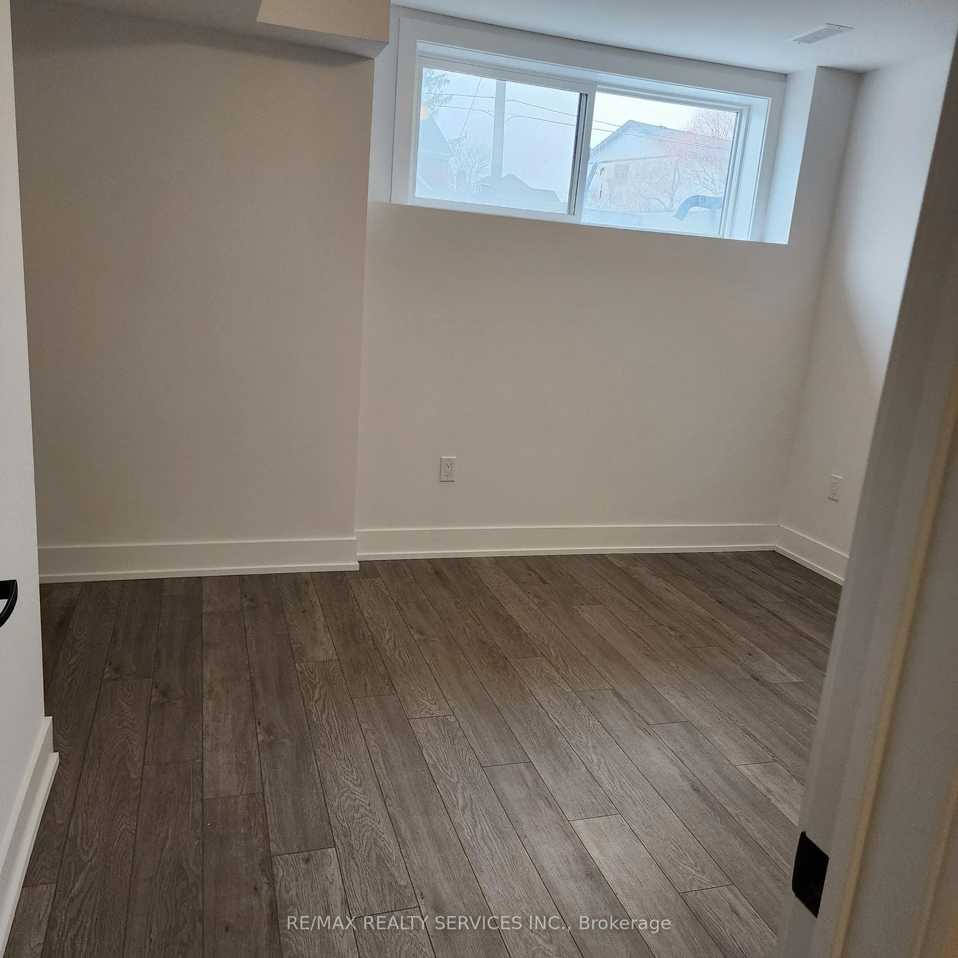 Photo 14 of Unit 33, 99 Roger Street, Waterloo, Uptown Waterloo — HOMEH