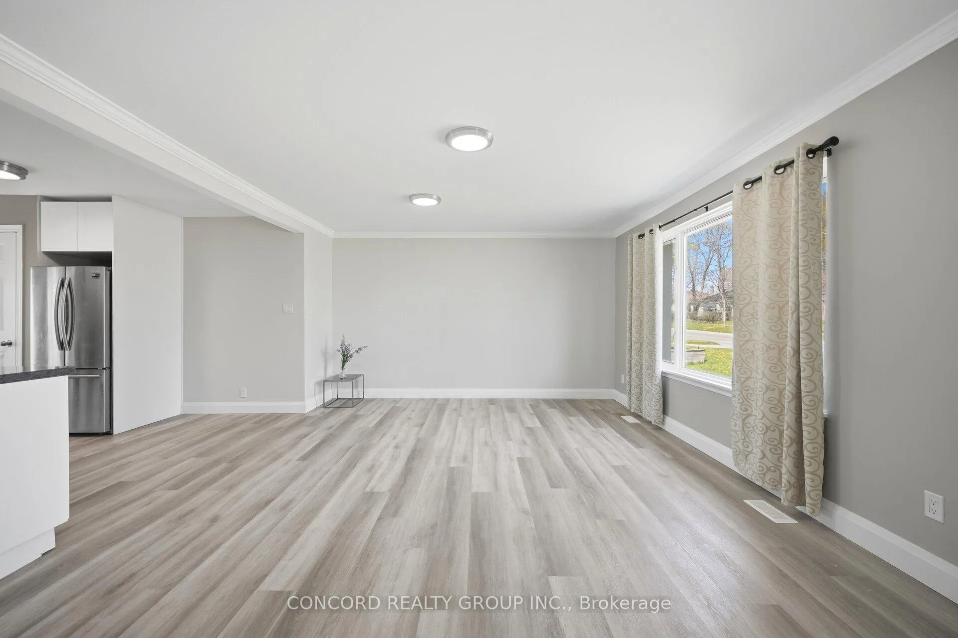 Photo 6 of 497 Phillip Murray Avenue, Oshawa, Lakeview — HOMEH