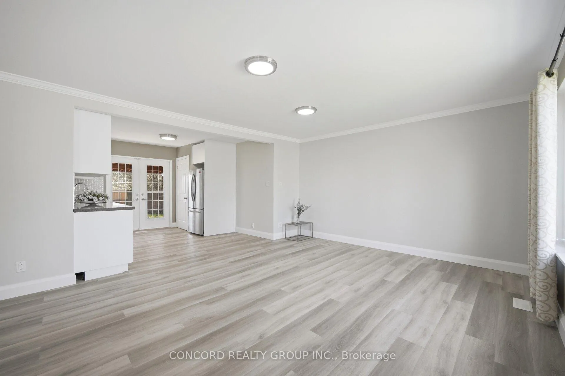 Photo 7 of 497 Phillip Murray Avenue, Oshawa, Lakeview — HOMEH