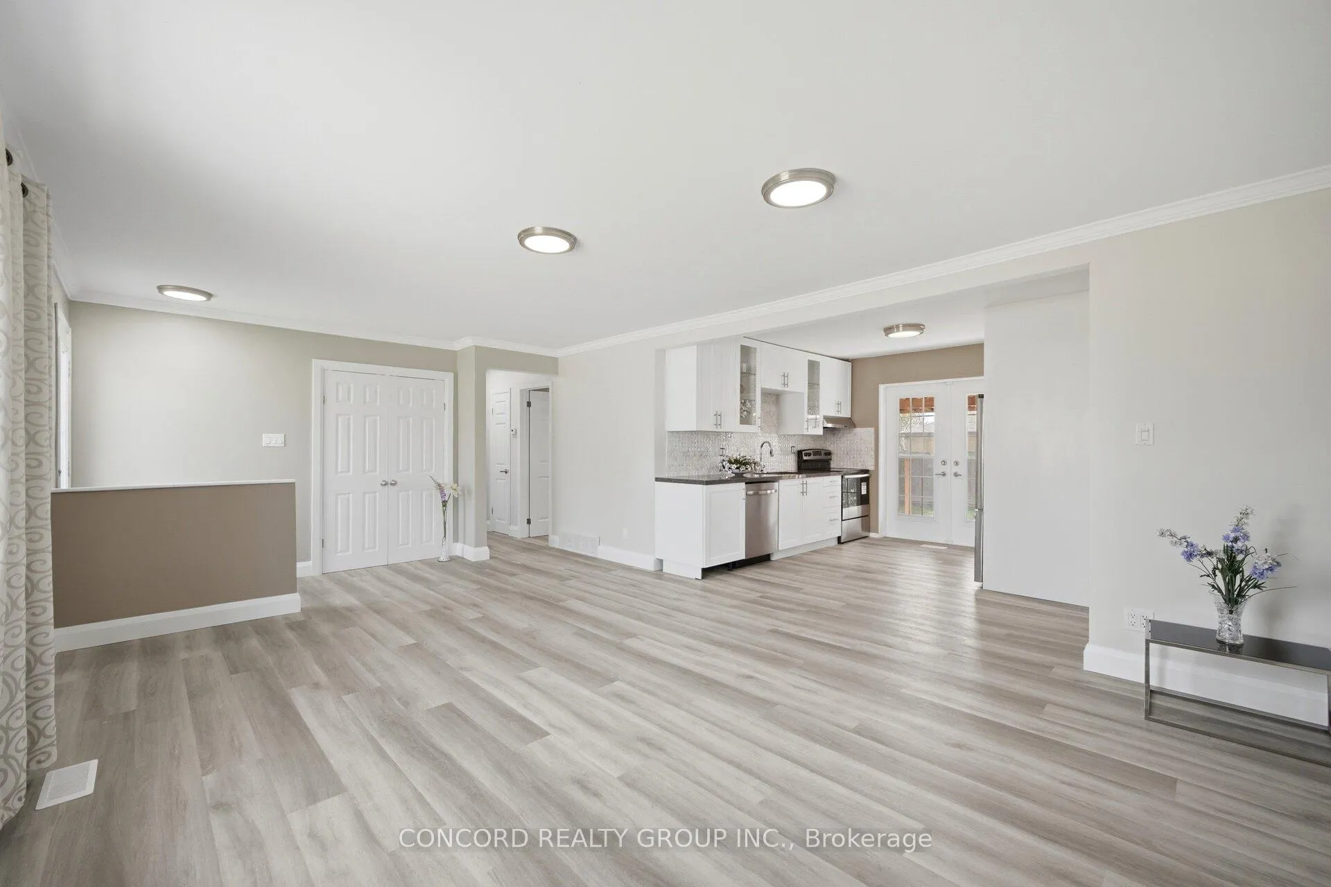 Photo 8 of 497 Phillip Murray Avenue, Oshawa, Lakeview — HOMEH