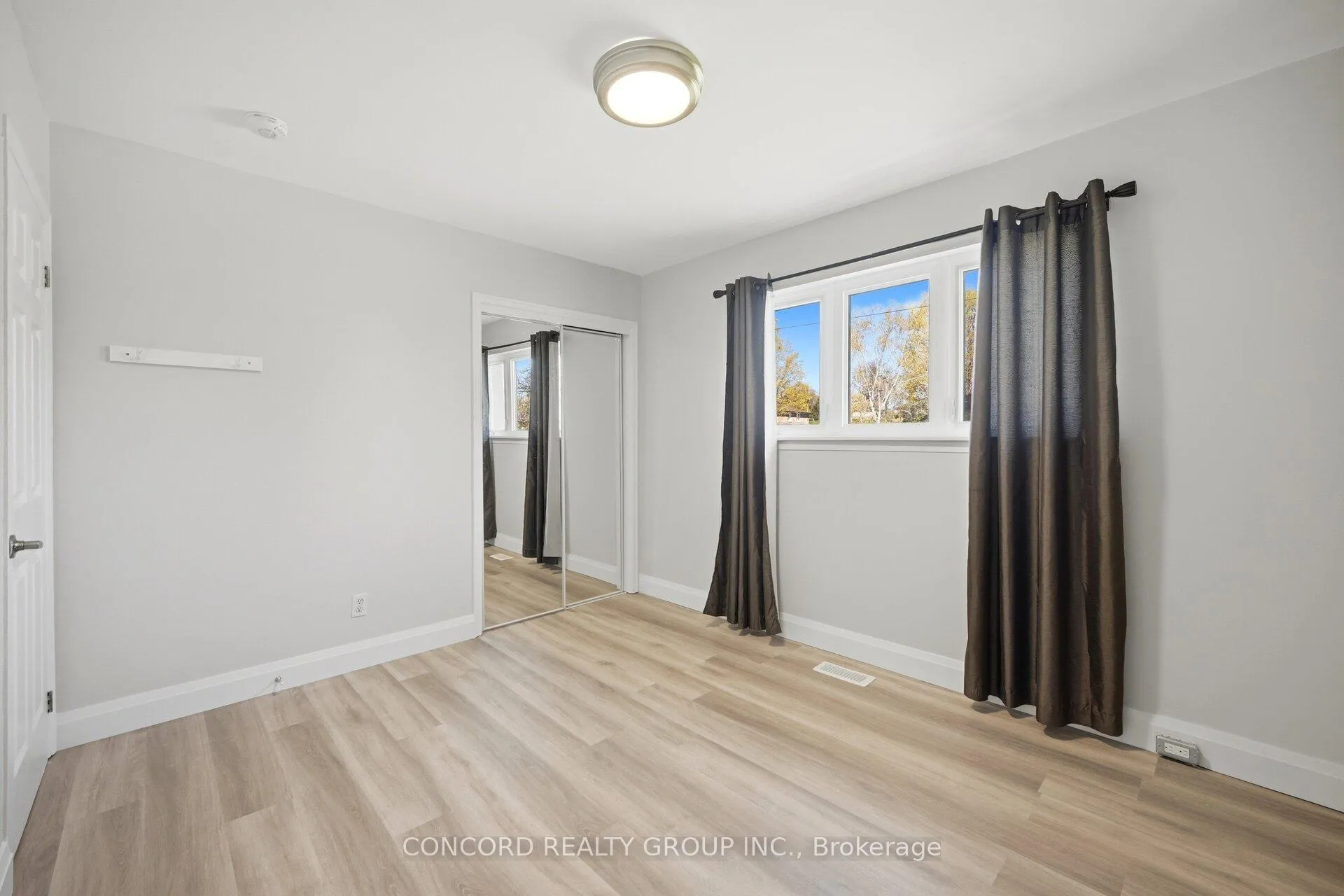Photo 14 of 497 Phillip Murray Avenue, Oshawa, Lakeview — HOMEH
